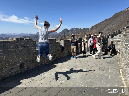 文旅部多措并舉提質(zhì)升級旅游公共服務 增開專列航班，強化外語咨詢